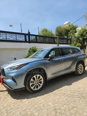 TOYOTA HILANDER Hybrid 2024 Rent