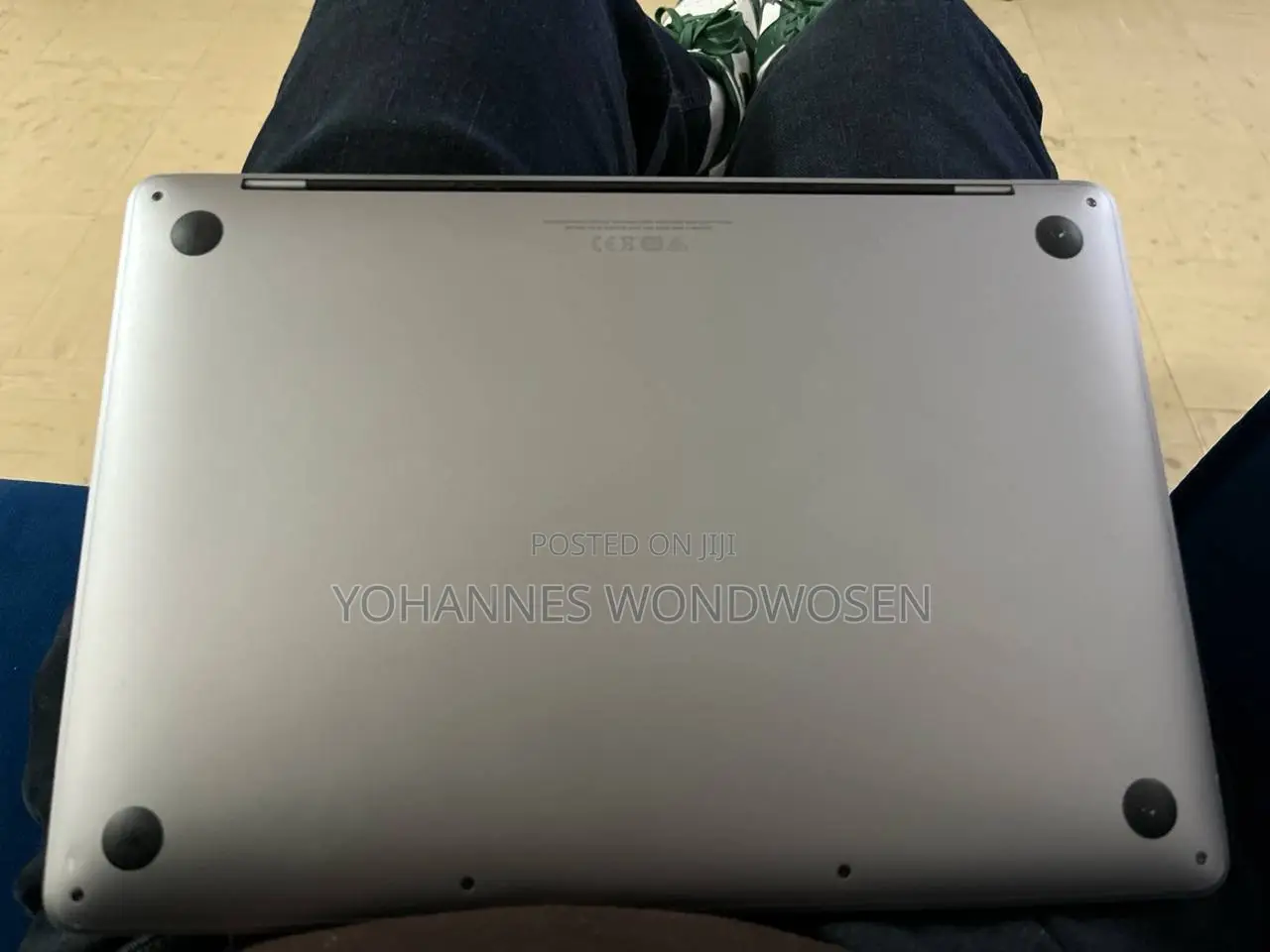 Laptop Apple MacBook Pro 2022 M2 8GB Apple M2 SSD 256GB