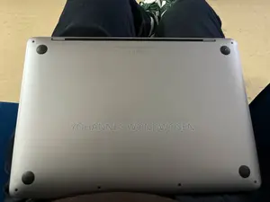Laptop Apple MacBook Pro 2022 M2 8GB Apple M2 SSD 256GB