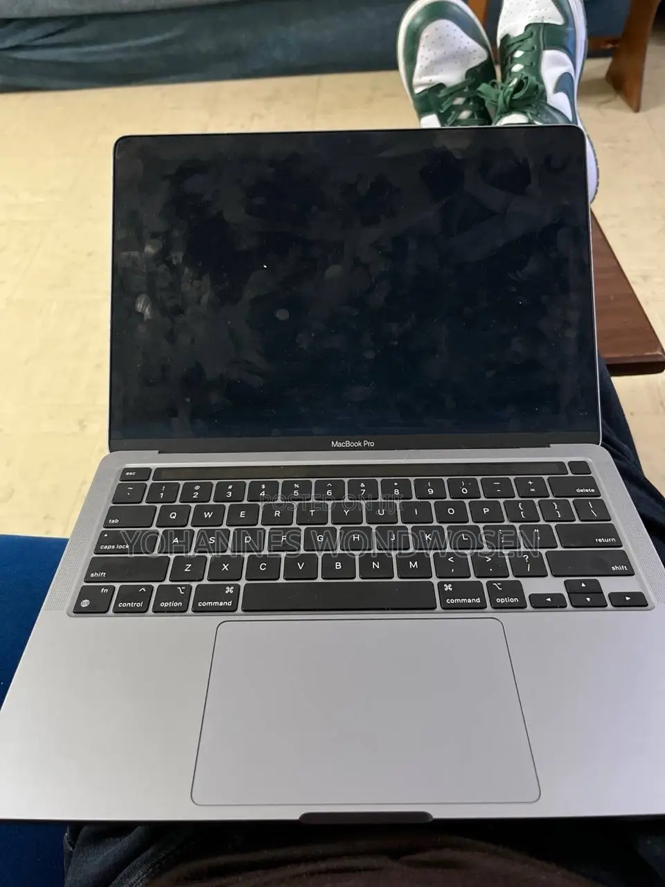 Laptop Apple MacBook Pro 2022 M2 8GB Apple M2 SSD 256GB