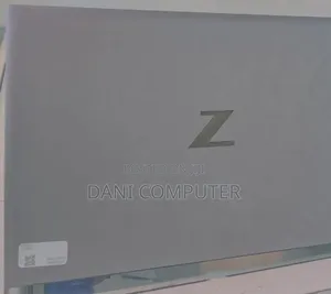 New Laptop HP ZBook Firefly G8 32GB Intel Core i7 SSD 512GB