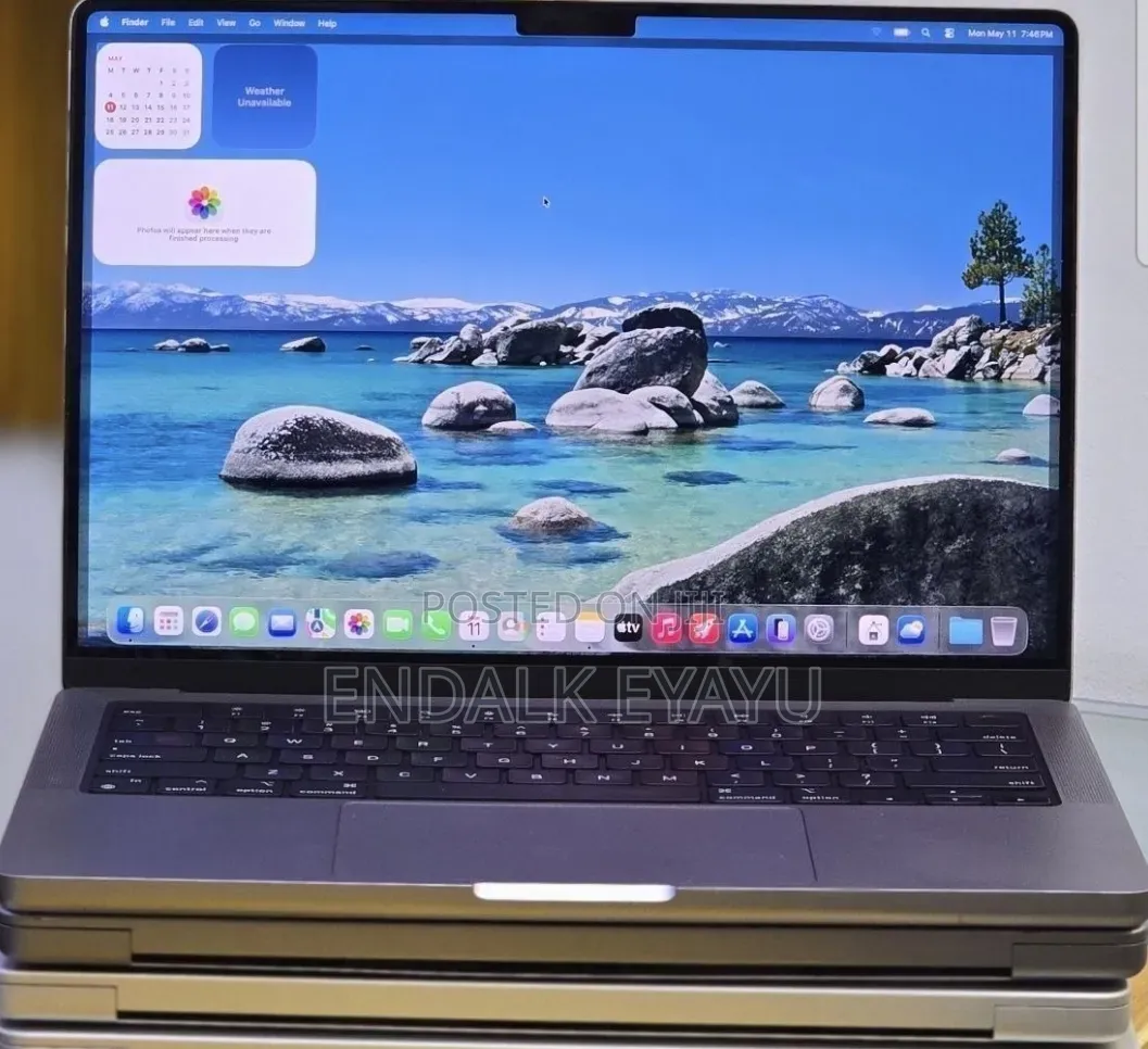 New Laptop Apple MacBook Pro 32GB Apple M1 Pro SSD 512GB