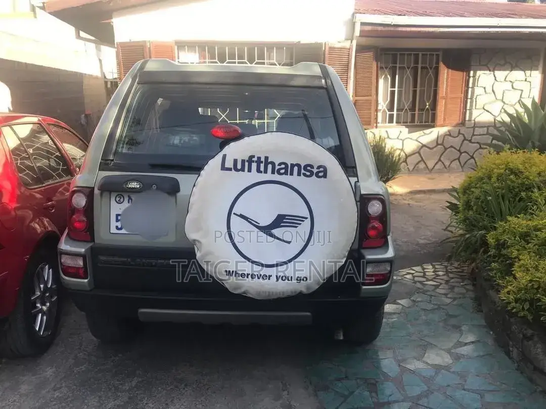 Land Rover Rent 3500