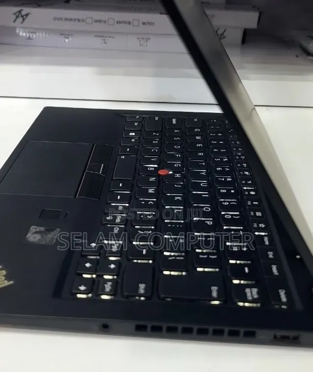 New Laptop Lenovo ThinkPad X1 Carbon 16GB Intel Core i5 SSD 512GB