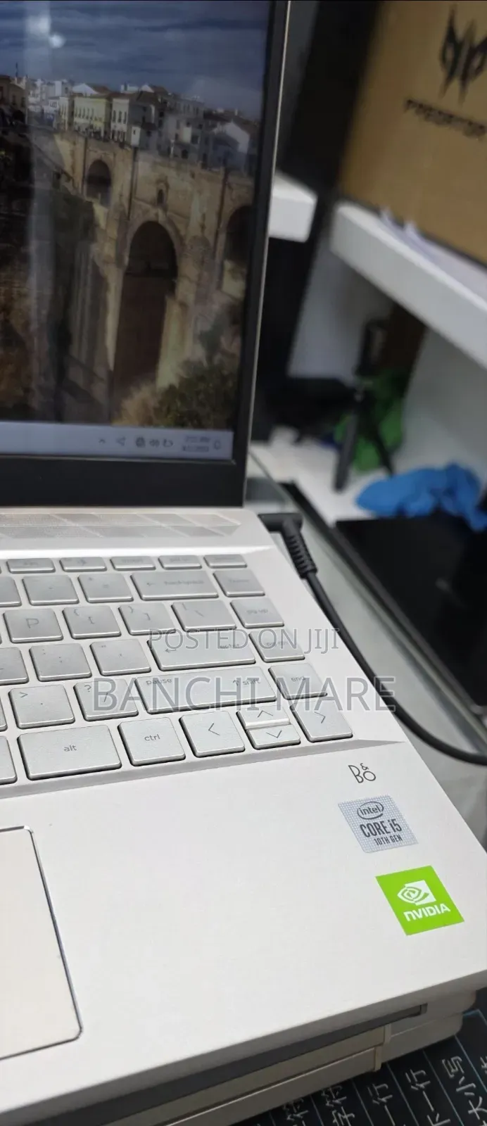 New Laptop HP Pavilion 14 8GB Intel Core i5 SSD 512GB