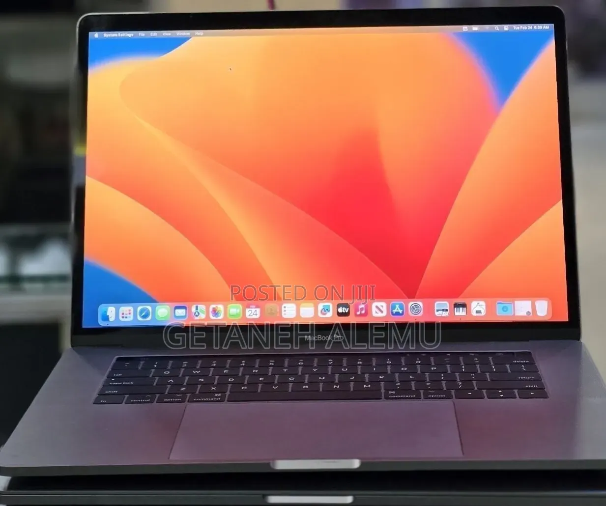 New Laptop Apple MacBook Pro 2017 16GB Intel Core i7 SSD 512GB