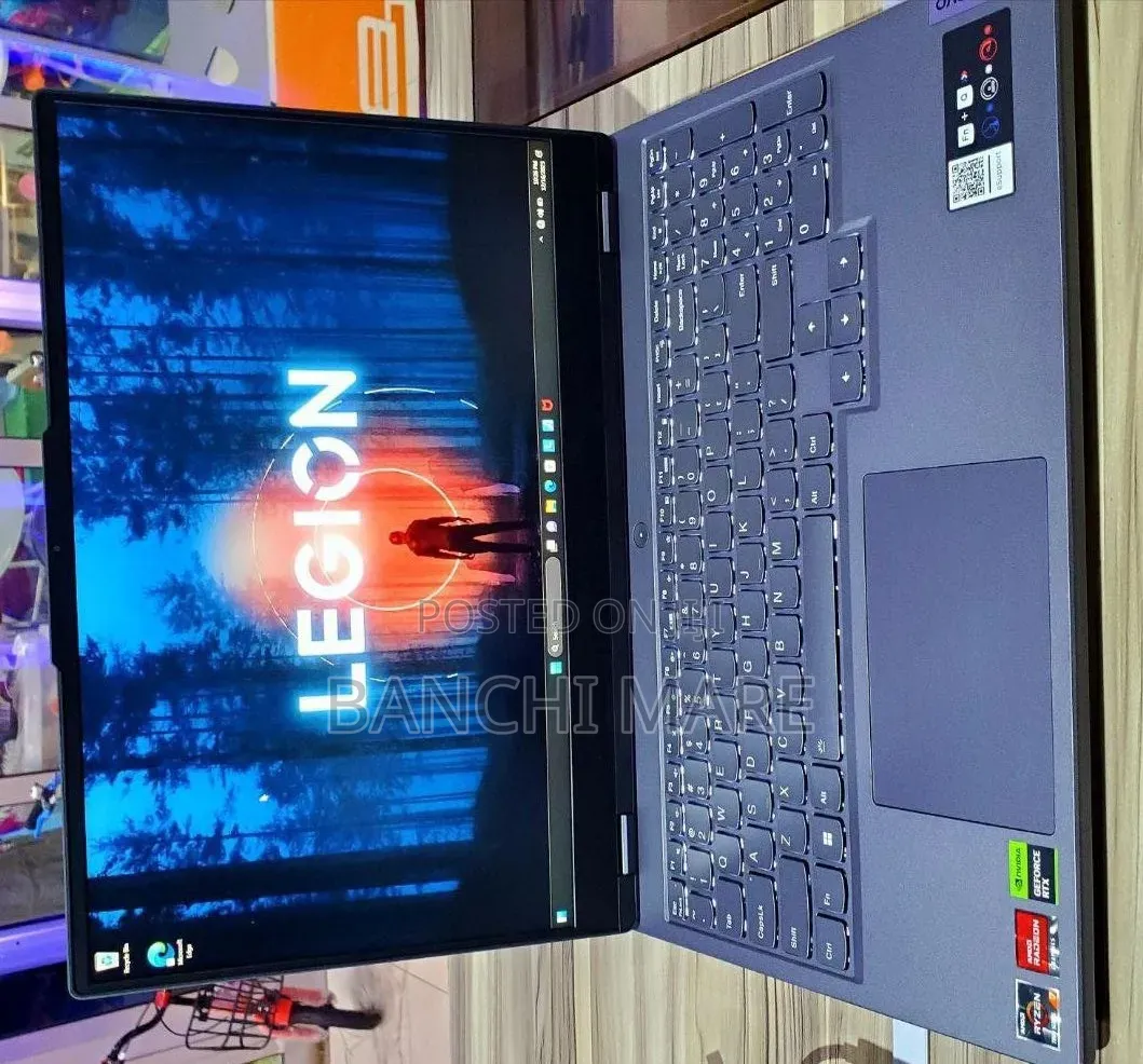 New Laptop Lenovo Legion 5 16GB AMD Ryzen 7 SSD 1T