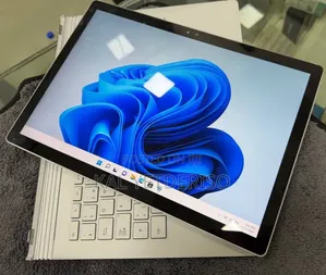 New Laptop Microsoft Surface 8GB Intel Core i5 SSD 128GB