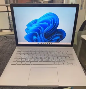 New Laptop Microsoft Surface 8GB Intel Core i5 SSD 128GB