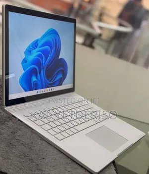 New Laptop Microsoft Surface 8GB Intel Core i5 SSD 128GB