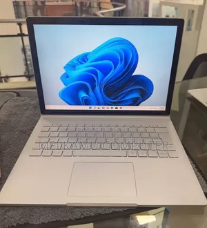New Laptop Microsoft Surface 8GB Intel Core i5 SSD 128GB