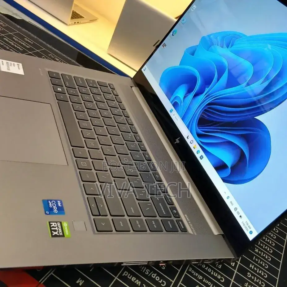 New Laptop HP ZBook Studio 32GB Intel Core i7 SSD 1T