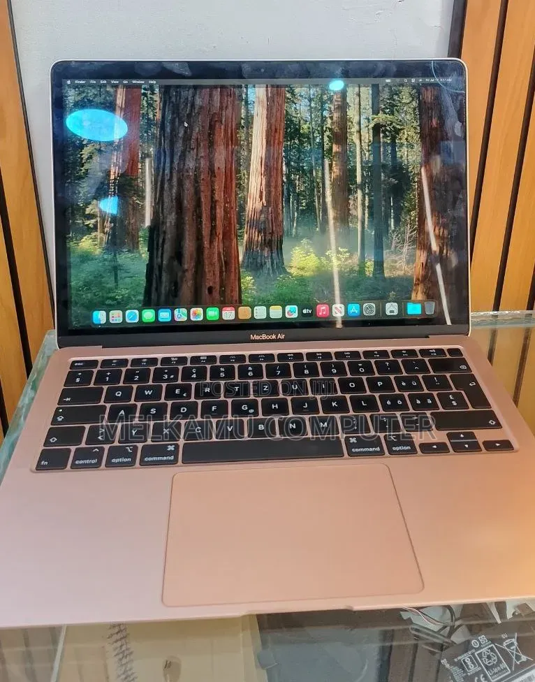 New Laptop Apple MacBook Air 2020 8GB Intel Core i5 SSD 256GB