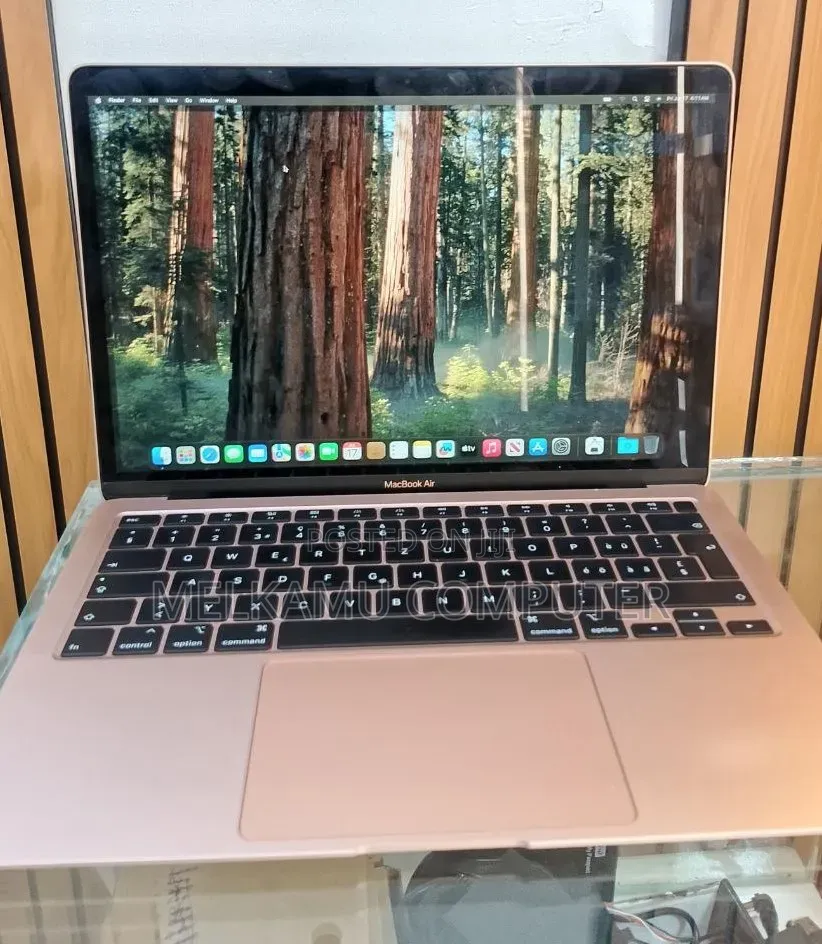 New Laptop Apple MacBook Air 2020 8GB Intel Core i5 SSD 256GB