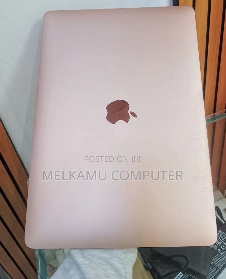 New Laptop Apple MacBook Air 2020 8GB Intel Core i5 SSD 256GB