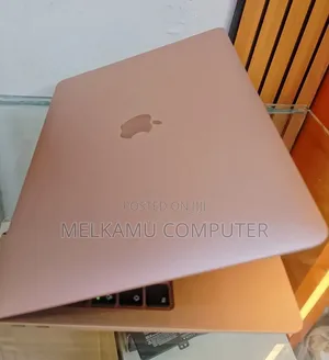 New Laptop Apple MacBook Air 2020 8GB Intel Core i5 SSD 256GB