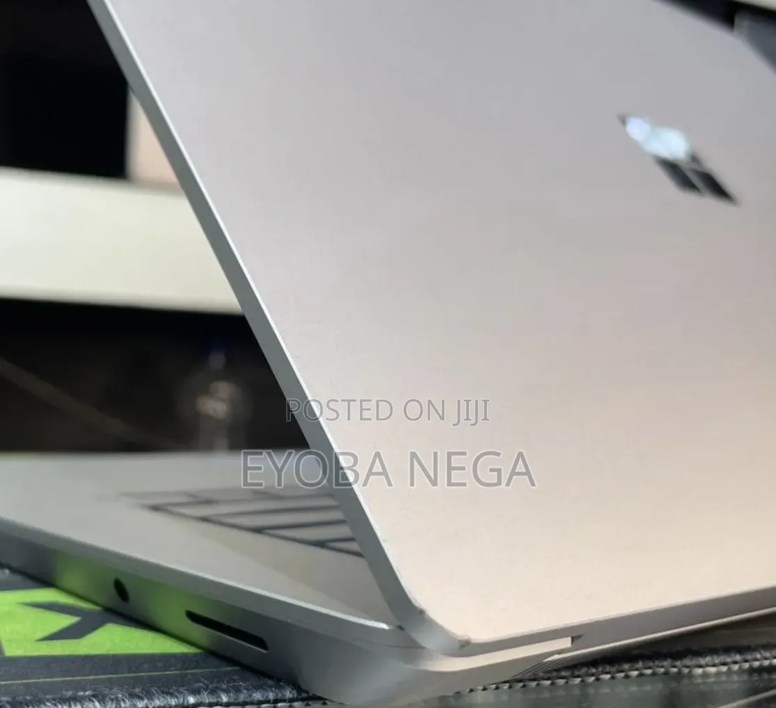 New Laptop Microsoft Surface 16GB Intel Core Ultra 7 SSD 512GB