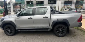 Toyota Hilux 2022 Silver