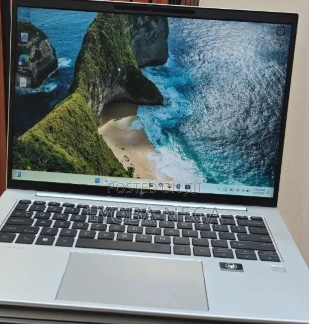 New Laptop HP EliteBook 840 G9 16GB Intel Core i7 SSD 512GB