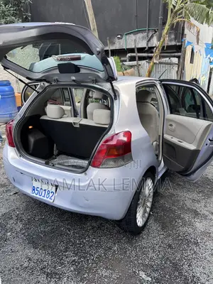 Toyota Yaris 2010 Purple