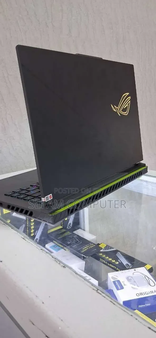 New Laptop Asus ROG Strix G15 16GB Intel Core i9 SSD 1T