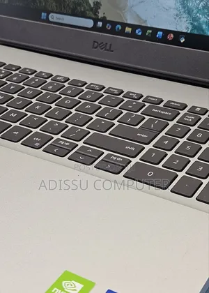 New Laptop Dell Inspiron 15 3511 16GB Intel Core i7 SSD 512GB