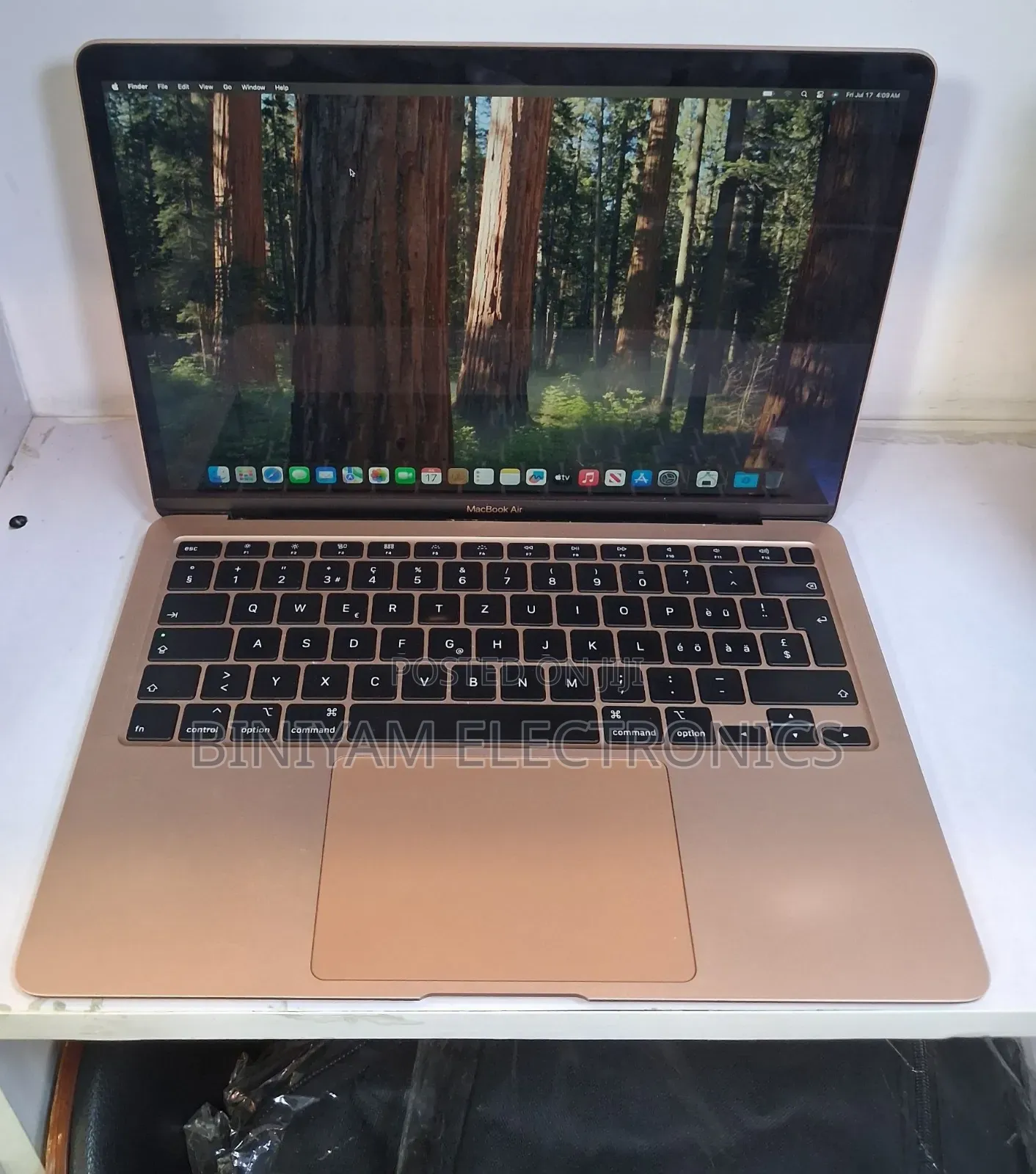 New Laptop Apple MacBook Air 2020 8GB Apple M1 SSD 256GB