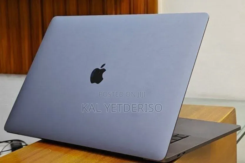 New Laptop Apple MacBook Pro 2018 32GB Intel Core i9 SSD 2T