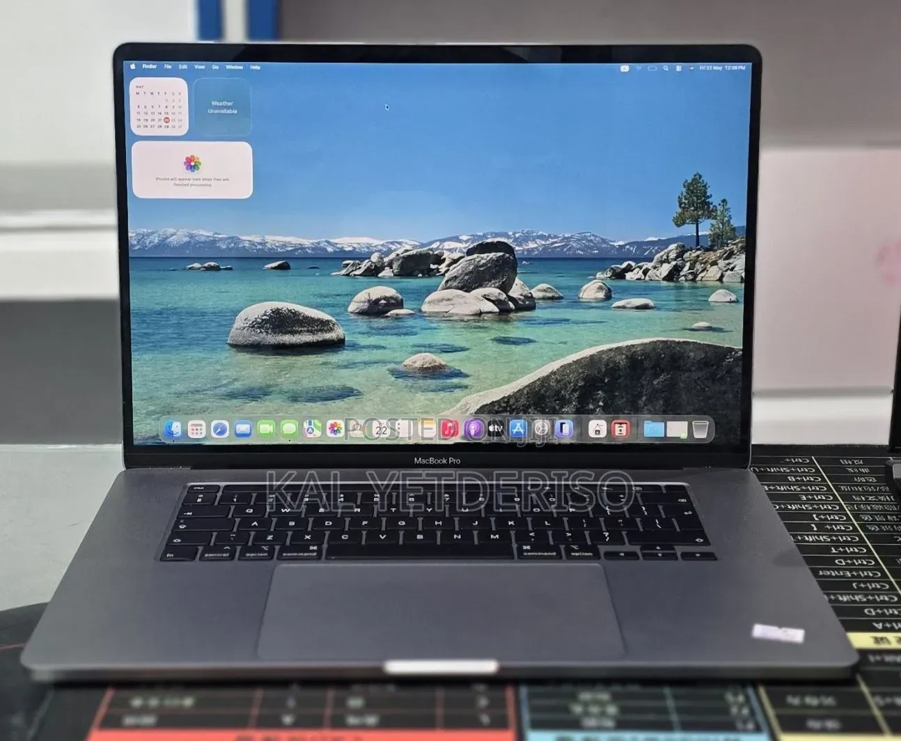 New Laptop Apple MacBook Pro 2019 32GB Intel Core i9 SSD 1T