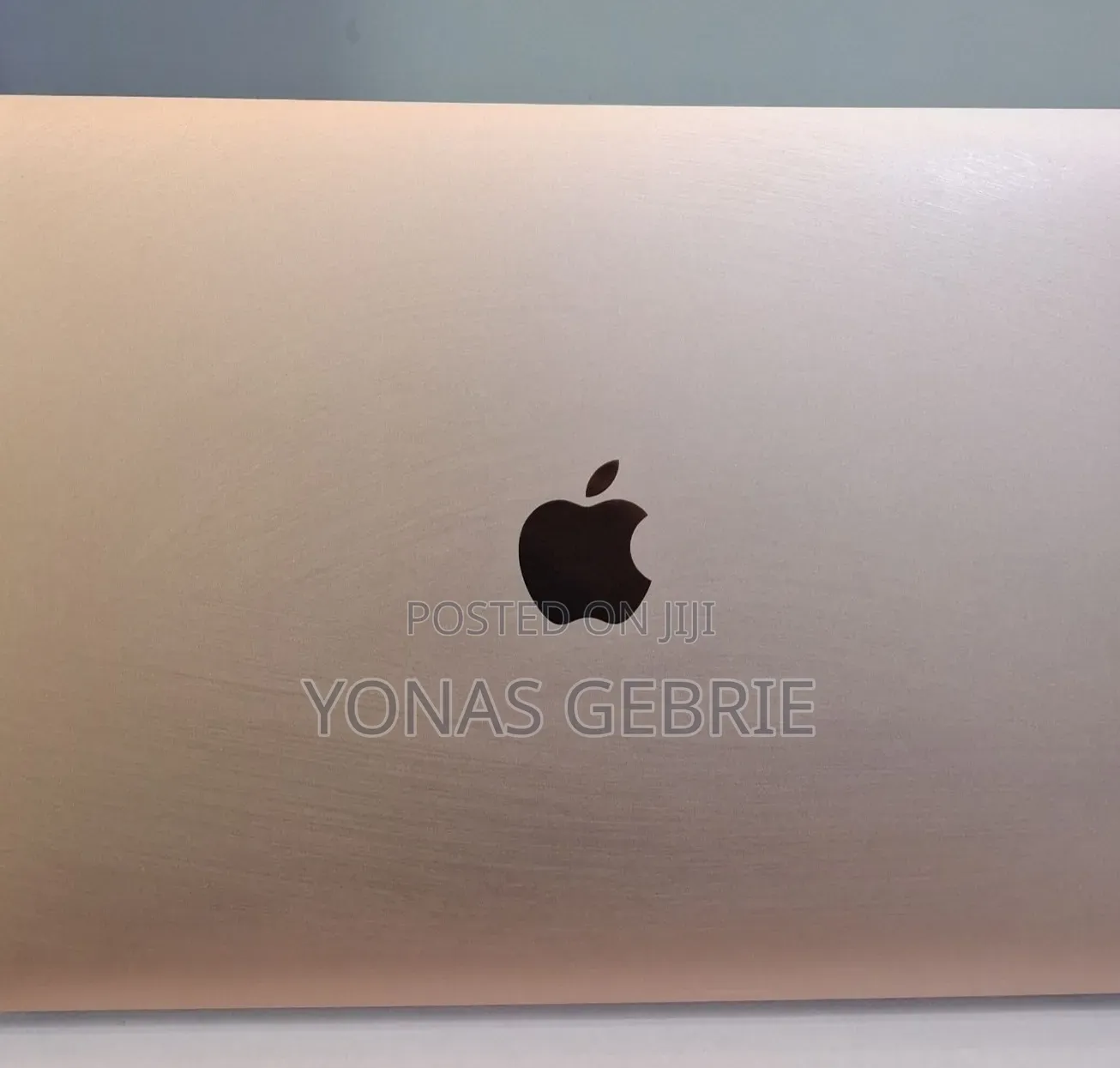 New Laptop Apple MacBook 8GB Intel Core i3 SSD 256GB