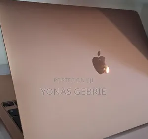 New Laptop Apple MacBook 8GB Intel Core i3 SSD 256GB