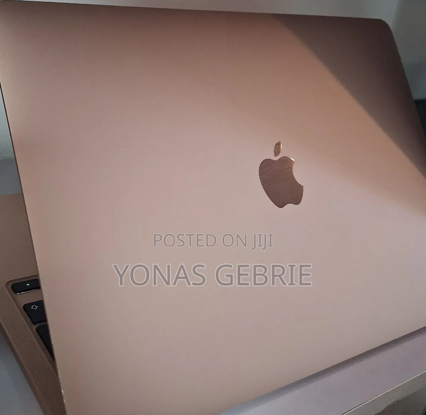 New Laptop Apple MacBook 8GB Intel Core i3 SSD 256GB