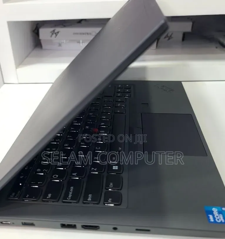 New Laptop Lenovo ThinkPad T14 16GB Intel Core i5 SSD 512GB