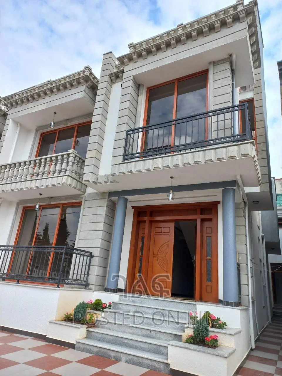 5bdrm House in የግል, Bole for Sale