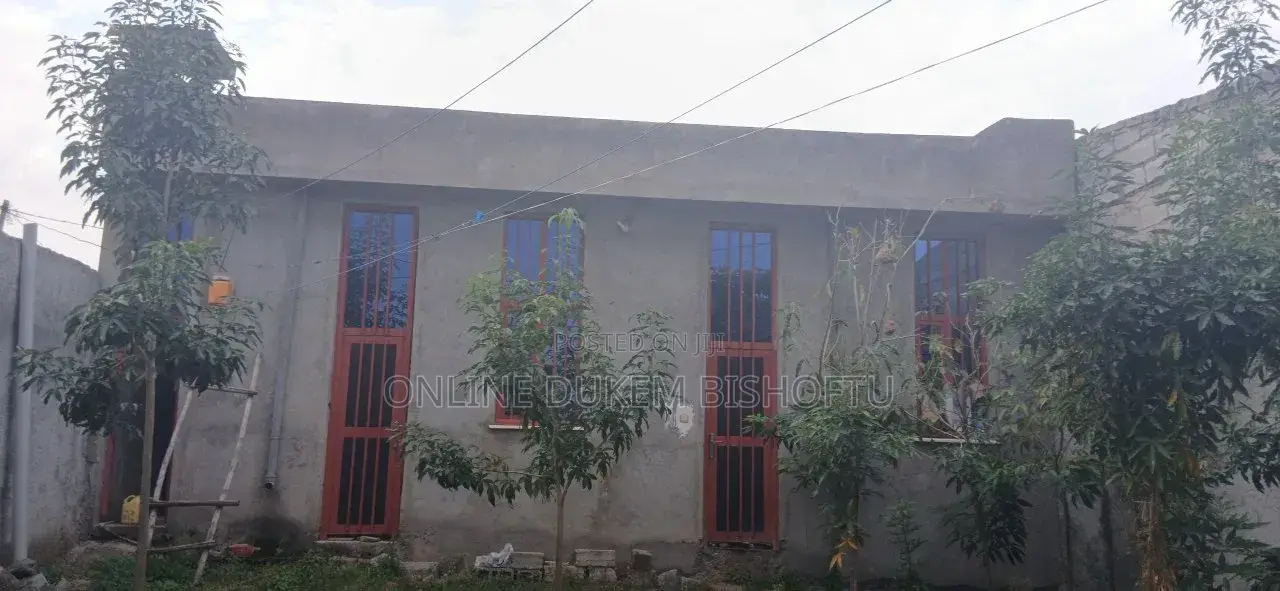 7bdrm House in Dukem Bishoftu, East Shewa for sale