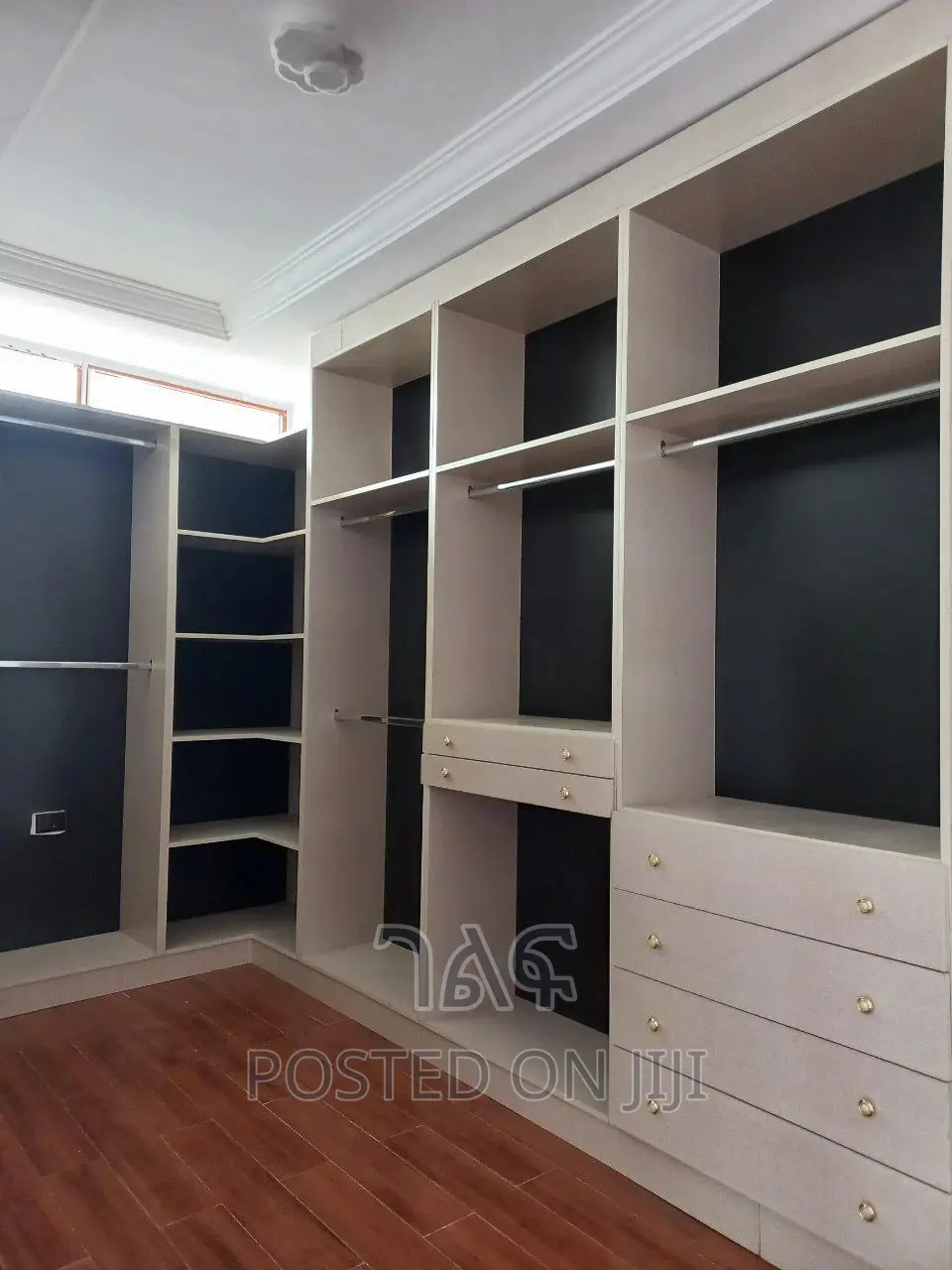 5bdrm House in የግል, Bole for Sale