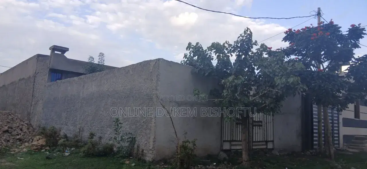 7bdrm House in Dukem Bishoftu, East Shewa for sale