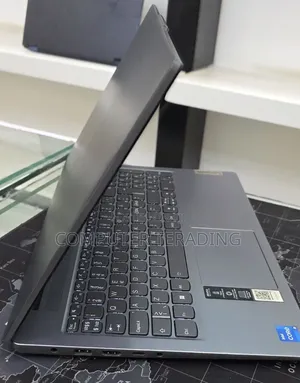 New Laptop Lenovo Ideapad 3 8GB Intel Core i5 SSD 512GB