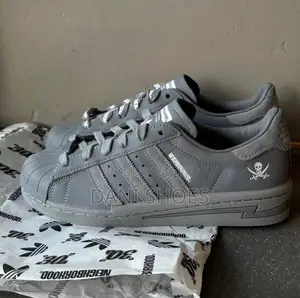Adidas Superstar