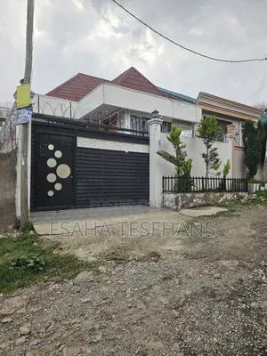 3bdrm House in Villa, Bole for rent