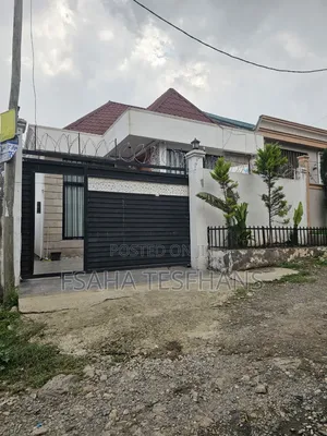 3bdrm House in Villa, Bole for rent