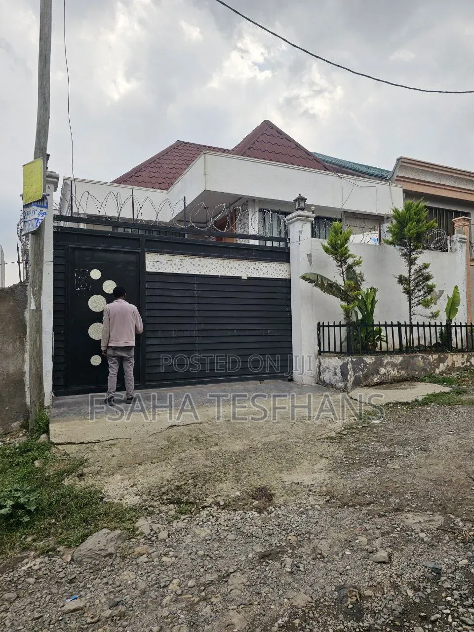 3bdrm House in Villa, Bole for rent