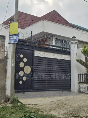 3bdrm House in Villa, Bole for rent
