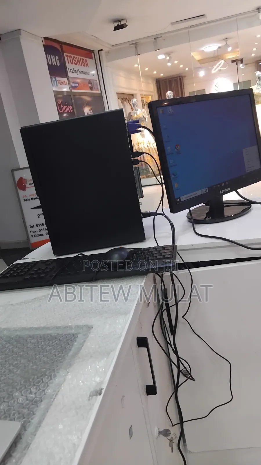 New Desktop Computer Lenovo ideacentre 720 4GB Intel Core i3 HDD 500GB