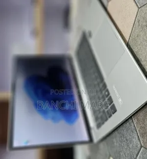 New Laptop HP EliteBook 1040 G8 16GB Intel Core i7 SSD 512GB