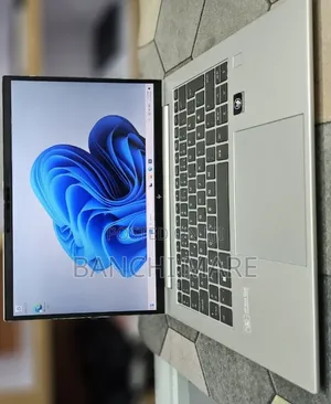 New Laptop HP EliteBook 1040 G8 16GB Intel Core i7 SSD 512GB