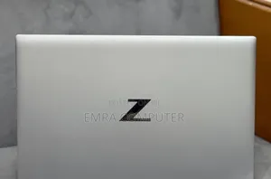 New Laptop HP ZBook Firefly G8 16GB Intel Core i7 SSD 512GB