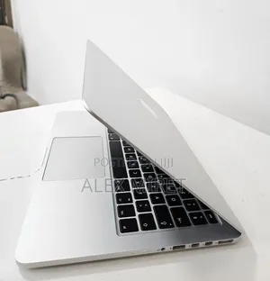 New Laptop Apple MacBook 8GB Intel Core i7 SSD 256GB