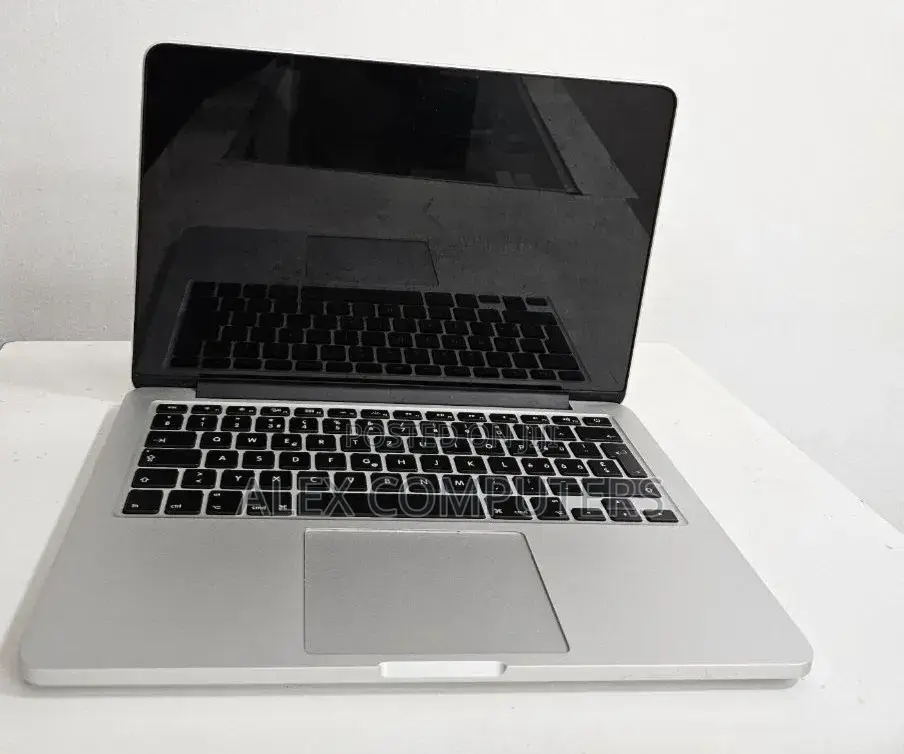 New Laptop Apple MacBook 8GB Intel Core i5 SSD 128GB