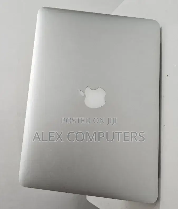 New Laptop Apple MacBook 8GB Intel Core i5 SSD 128GB